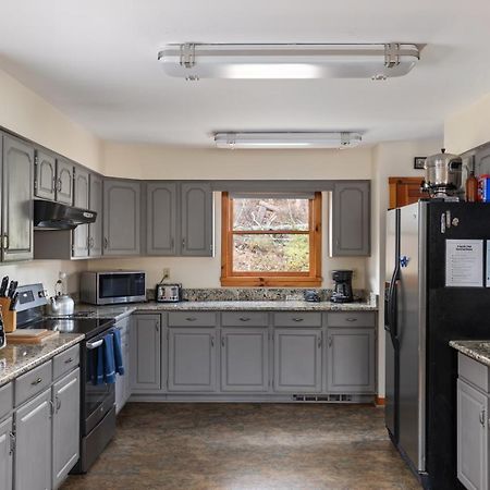 Sleepy Hollow 5Br Cabin - National Park 7 Min, Hot Tub, Fire Pit, Sleeps 12 Luray Buitenkant foto